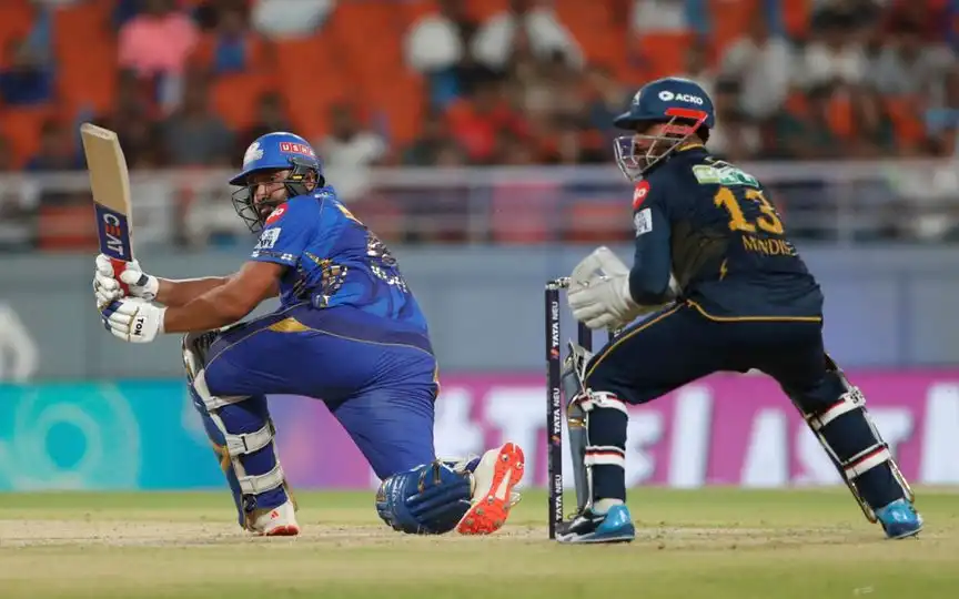 IPL में 300 छक्के! GT के ख़िलाफ़ मुल्लांपुर में शानदार प्रदर्शन करते हुए रोहित ने हासिल की ख़ास उपलब्धि